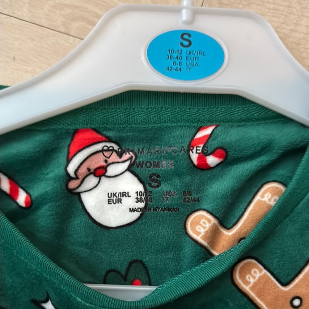 Green Gingerbread Woman Pajamas - Picture 2 of 2
